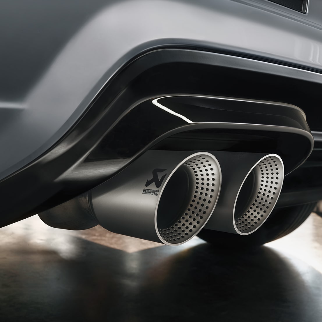 CUPRA Ateca Special Edition Akrapovic exhaust pipes