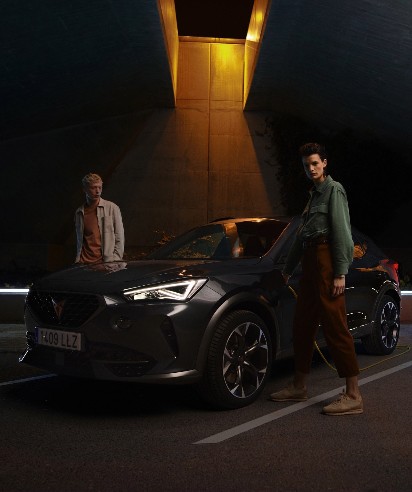 friends-in-front-of-cupra-leon-hybrid